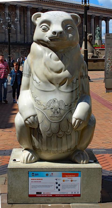 Stephen Earl Rogers paints bear for The Big Sleuth